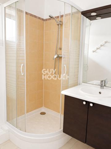 CALUIRE-ET-CUIRE - Grand T4 location nue - avec balcon, loggia et cave