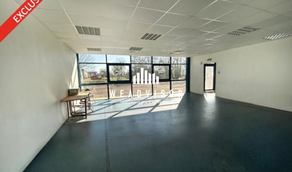 À LOUER : LOCAL COMMERCIAL OU BUREAUX D'ENVIRON 106 M²