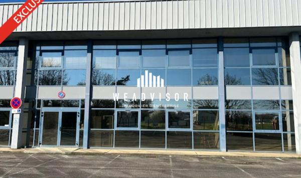 À LOUER : LOCAL COMMERCIAL OU BUREAUX D'ENVIRON 106 M²
