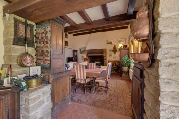 Maison en pierres avec terrain proche Dinan