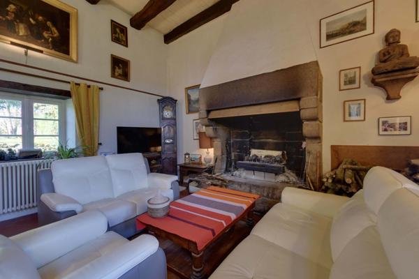 Maison en pierres avec terrain proche Dinan