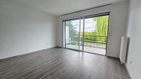 Appartement
         4 pièces
        - 61 m² 189 000 € *