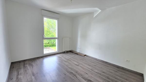 Appartement
         4 pièces
        - 61 m² 189 000 € *