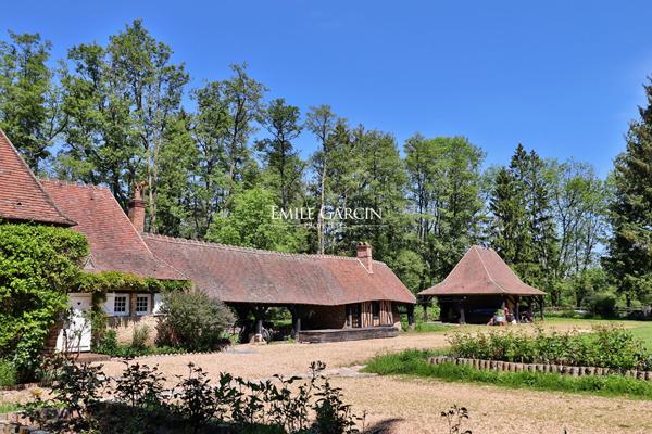 A vendre, proche de Verneuil-sur-Avre, moulin du 18ème siècle et son parc de 5 hectares