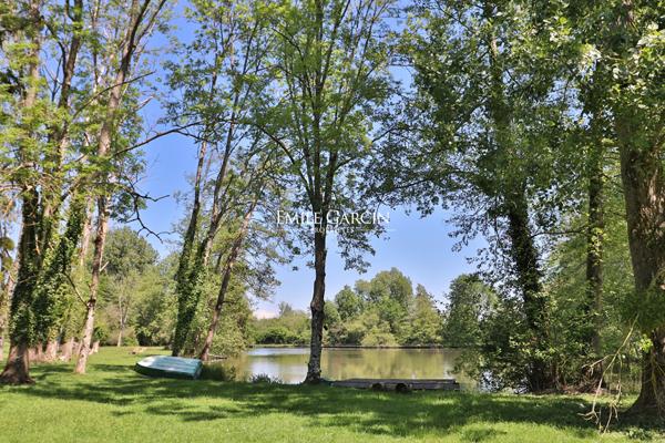 A vendre, proche de Verneuil-sur-Avre, moulin du 18ème siècle et son parc de 5 hectares