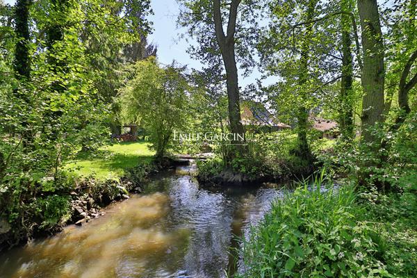 A vendre, proche de Verneuil-sur-Avre, moulin du 18ème siècle et son parc de 5 hectares