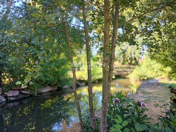 A vendre, proche de Verneuil-sur-Avre, moulin du 18ème siècle et son parc de 5 hectares