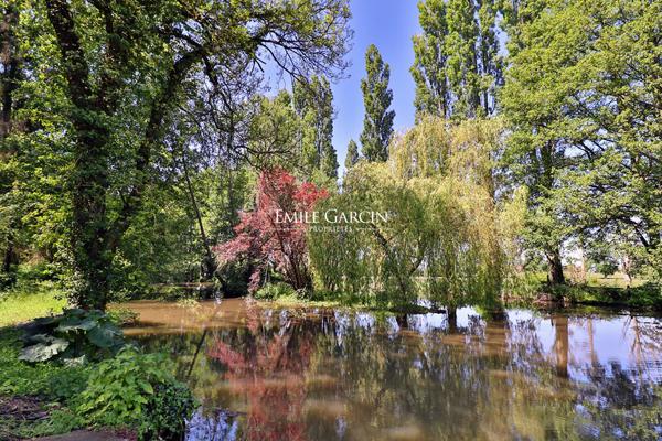 A vendre, proche de Verneuil-sur-Avre, moulin du 18ème siècle et son parc de 5 hectares