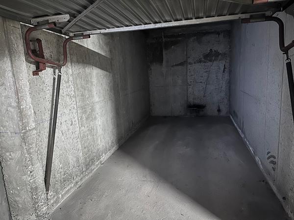 Parking / box Poissy