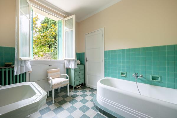 Belle propriété VAUREAL VILLAGE sur 1093 m2 de terrain.