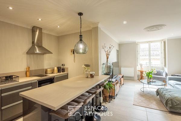 Appartement F2 haussmannien rénové avec combles aménageables en centre ville