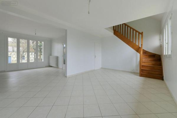 Maison individuelle à vendre à Vouvray-sur-Huisne dans la Sarthe (72160), ref : 13808/679   
campagne