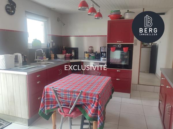 A VENDRE – PLOUHINEC MAISON DE CHARME NON MITOYENNE AVEC JARDIN SITUEE A 10MN EN VELO DE LA PLAGE