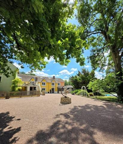 Une propriété d'exception avec vue panoramique sur la vallée !