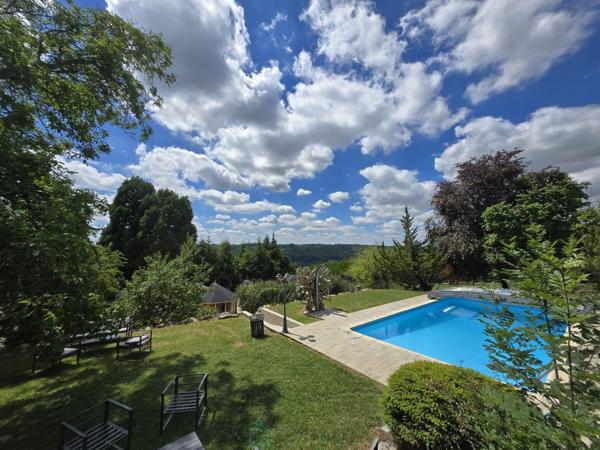 Une propriété d'exception avec vue panoramique sur la vallée !