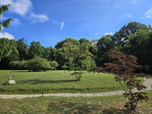 Une propriété d'exception avec vue panoramique sur la vallée !