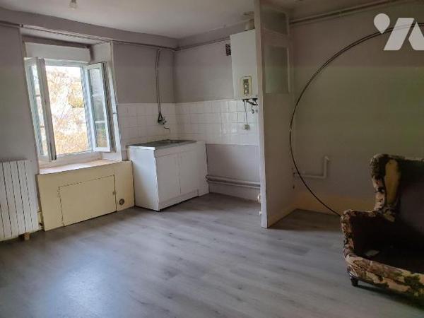 Immeuble de rapport à Vendre à Guéret (23000) en Creuse (23) composé de trois logements (1T1bis...