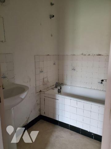 Immeuble de rapport à Vendre à Guéret (23000) en Creuse (23) composé de trois logements (1T1bis...