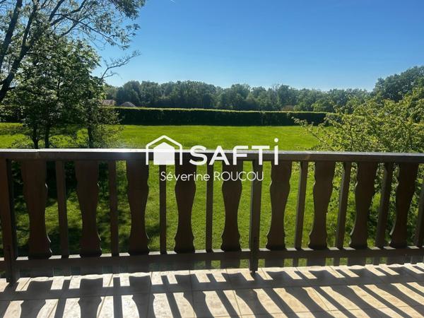 T4 idéal pour une famille, alliant beaux volumes, calme et proximité immédiate de Genève
