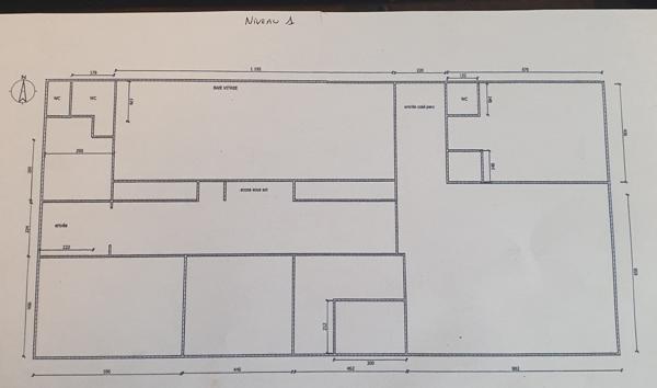 Local Commercial 8 pièces - 270 m²