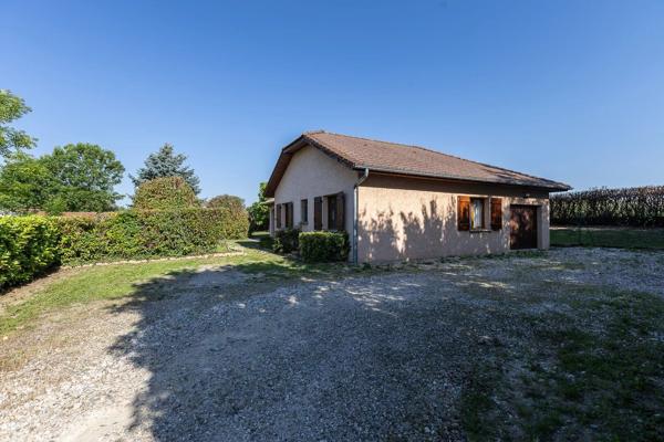 Vente                                                      Maison
                        
                     4 pièces                      109 m2                     à Ruy-Montceau