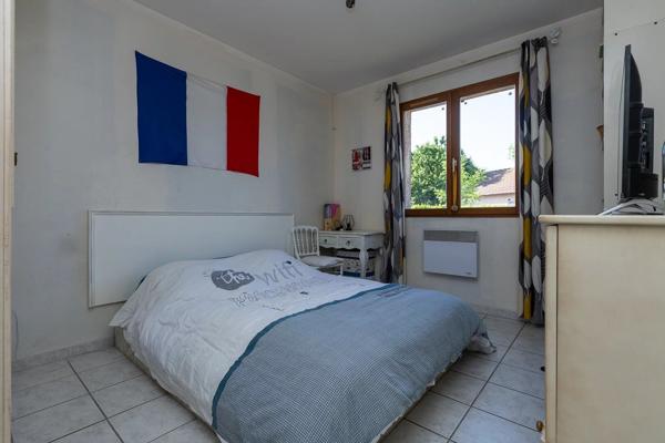 Vente                                                      Maison
                        
                     4 pièces                      109 m2                     à Ruy-Montceau