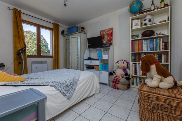 Vente                                                      Maison
                        
                     4 pièces                      109 m2                     à Ruy-Montceau