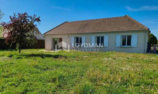 Maison De Plain-Pied de 139.46 m², Grande pièce de vie et 3 Chambres