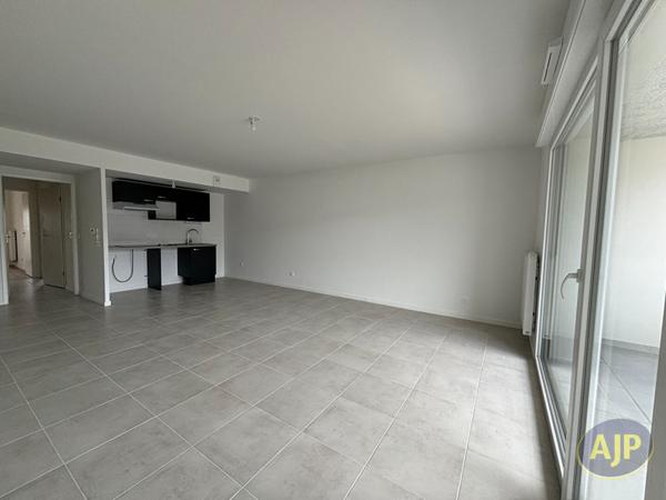 Location appartement Lormont : 894 € - AJP Immobilier Saint Andre de Cubzac