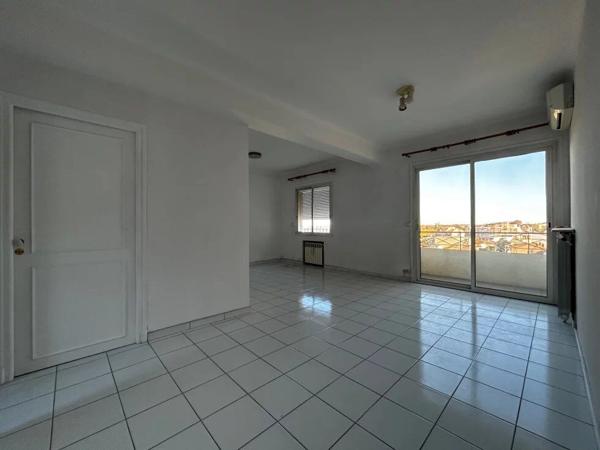 Vente                                                      Appartement
                        
                     3 pièces                      84 m2                     à Perpignan