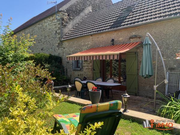 Ravissante maison de village avec jardin et terrasses