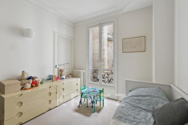 Appartement familial et de reception avec balcon exposition sud-ouest