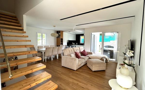 Maison à vendre    5 pièces • 135 m2 Guéthary