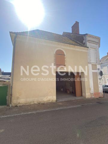 Garage a Noyen Sur Sarthe de 62 m2