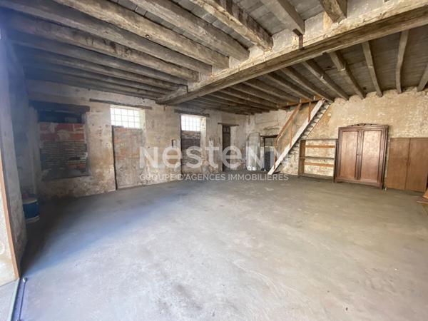 Garage a Noyen Sur Sarthe de 62 m2