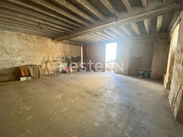 Garage a Noyen Sur Sarthe de 62 m2