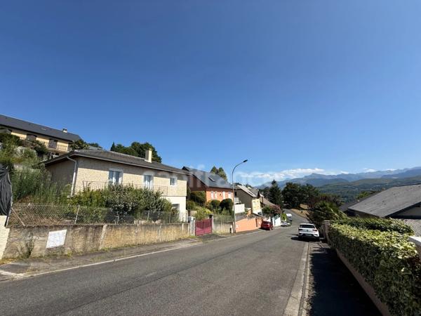 VILLA AVEC VUE SUR LES PYRÉNÉES