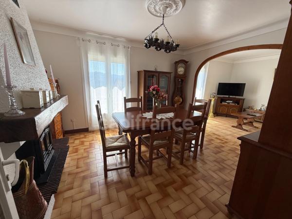VILLA AVEC VUE SUR LES PYRÉNÉES