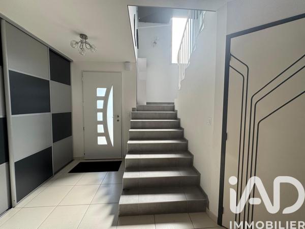 Maison à vendre 10 pièces 205 m² Mûrs-Erigné