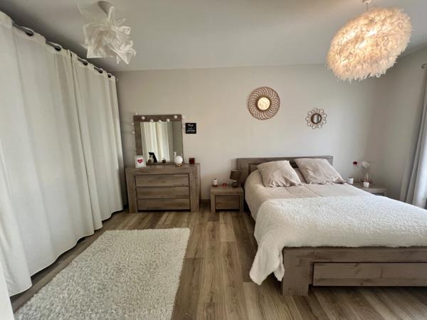 Maison 4 chambres 145m² vie de plain pied en parfait état
