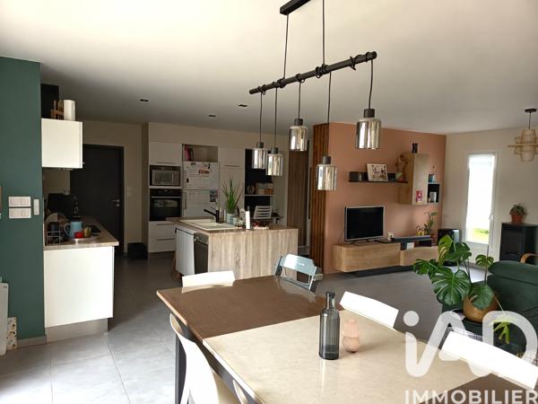 Maison à vendre 7 pièces 143 m² Essarts-en-Bocage