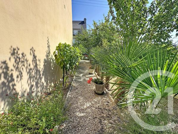 Maison à vendre  6 pièces - 106 m 2   LANDERNEAU  - 29