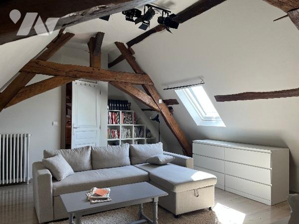 À vendre – Propriété de caractère | Longère en pierre rénovée avec piscine