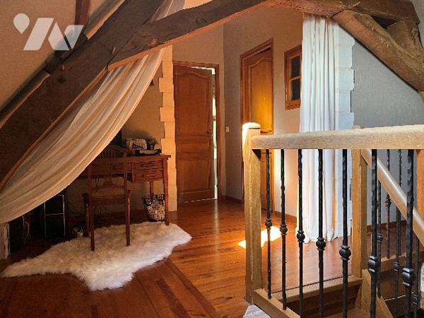 À vendre – Propriété de caractère | Longère en pierre rénovée avec piscine