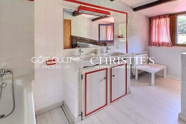 À vendre Saint-Martin de Hinx - Propriété avec piscine au calme