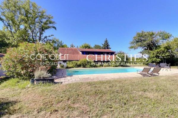 À vendre Saint-Martin de Hinx - Propriété avec piscine au calme
