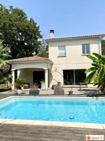 Villa lumineuse avec piscine