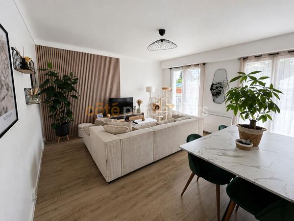 Vente
                Appartement45 m² - 2 Pièces -
                    LA ROCHE SUR YON (85000)