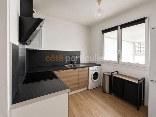 Vente
                Appartement45 m² - 2 Pièces -
                    LA ROCHE SUR YON (85000)