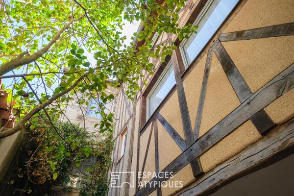 Maison de ville rénovée avec jardin au cœur du Poitiers historique
